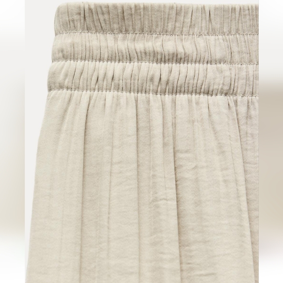 Satin effect waist pants - Picture 2 of 5